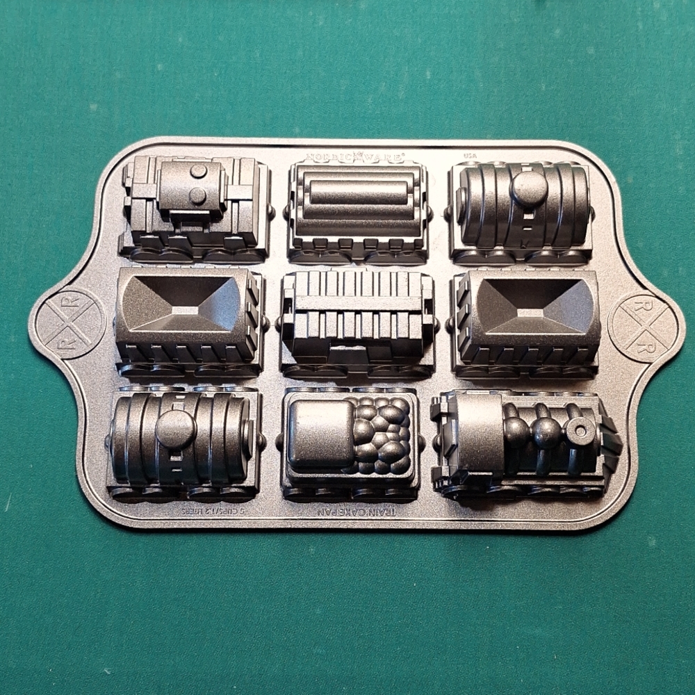 Mint condition Nordic Ware train engine cake pan caboose